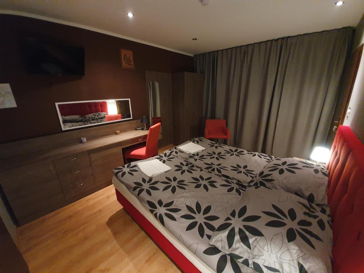 Lux Resort Kraśnik エクステリア 写真